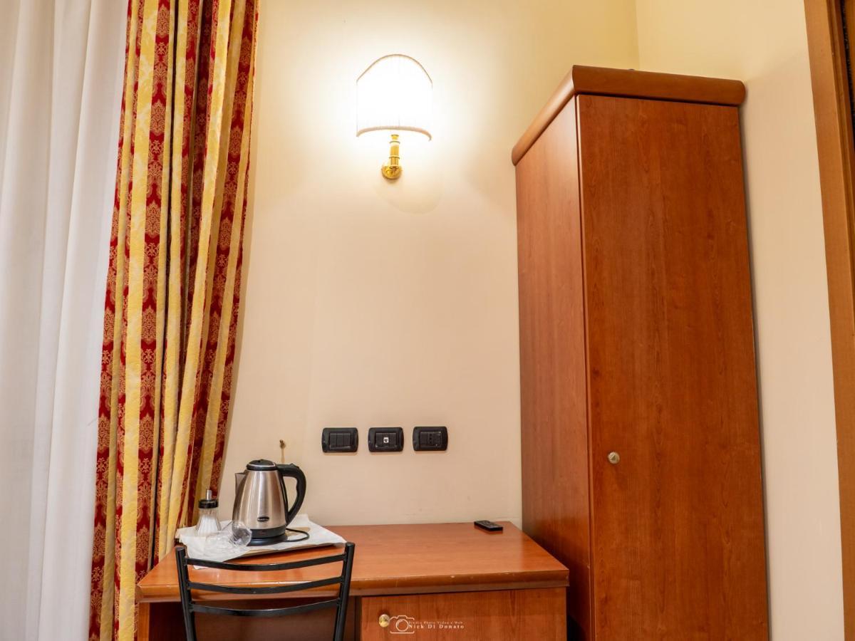 Hotel Suite Caesar Rome Exterior photo
